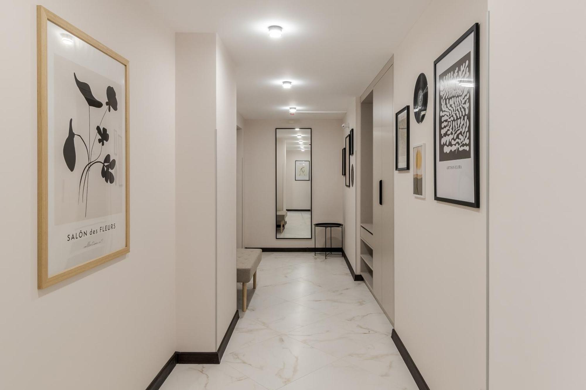 77 Views Apartments By Inshi Lviv Buitenkant foto