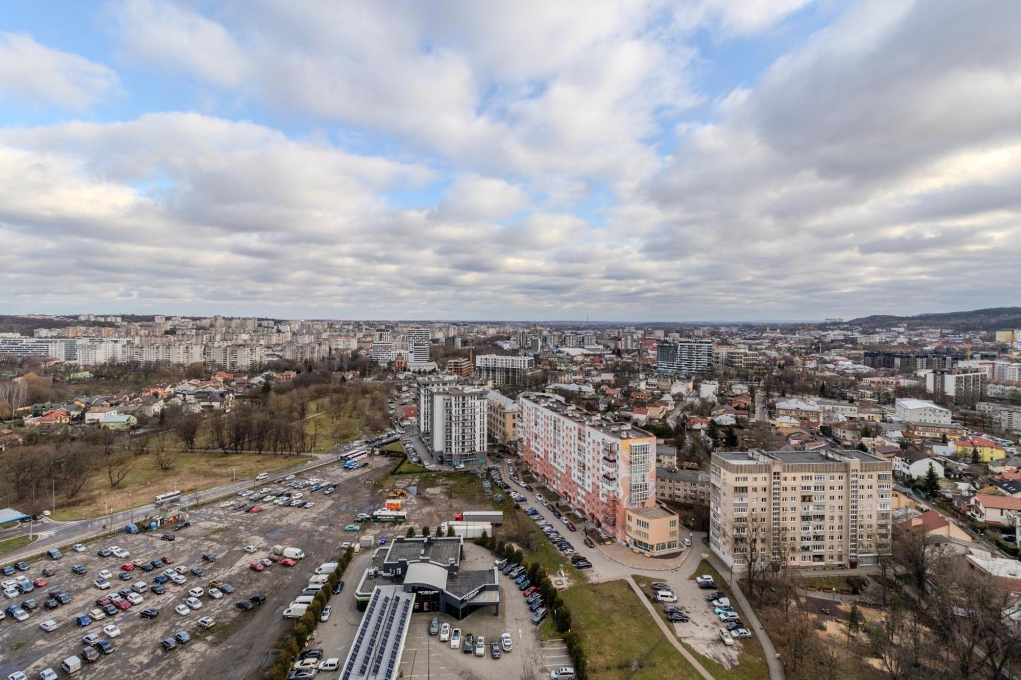 77 Views Apartments By Inshi Lviv Buitenkant foto
