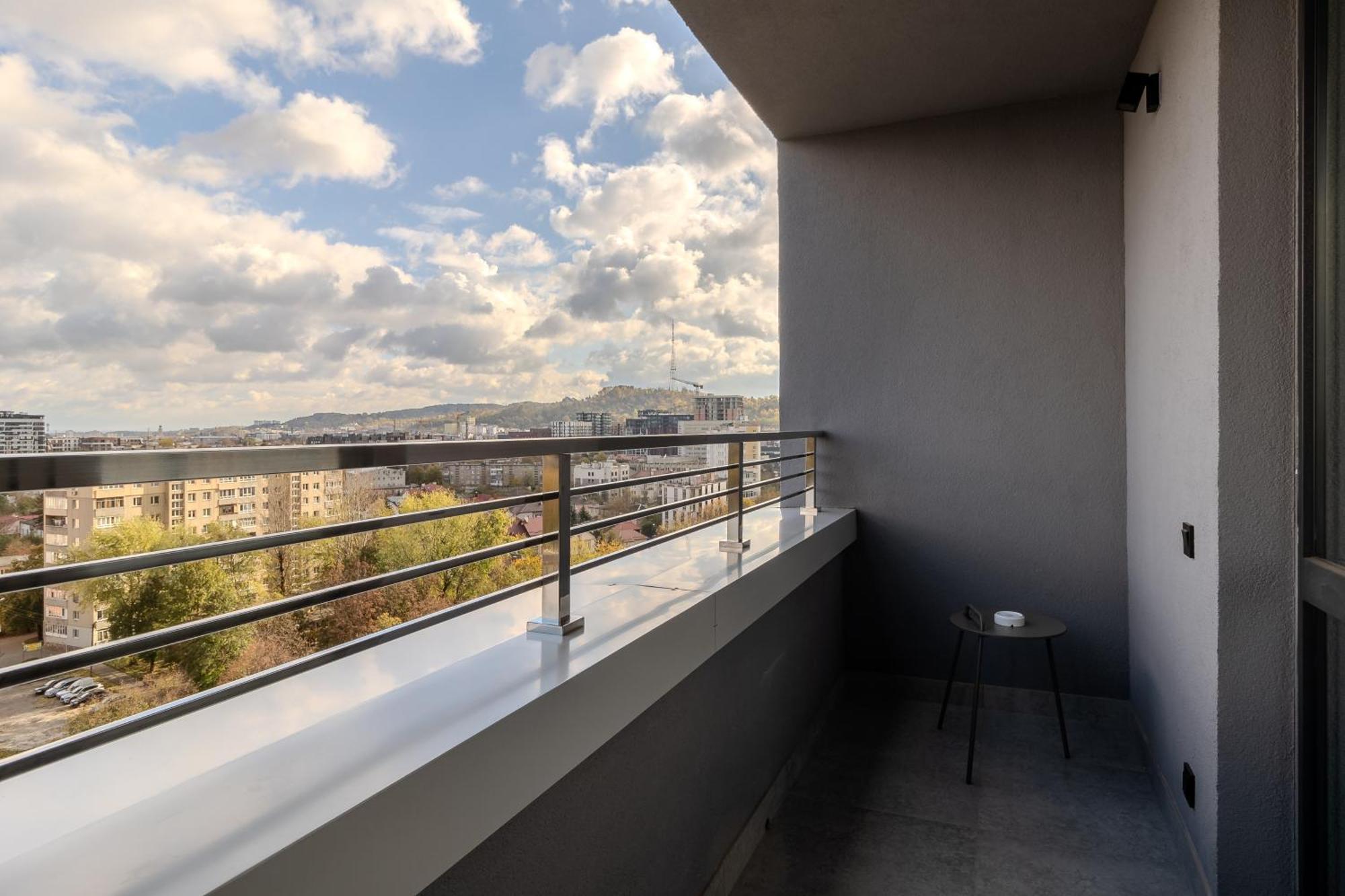 77 Views Apartments By Inshi Lviv Buitenkant foto