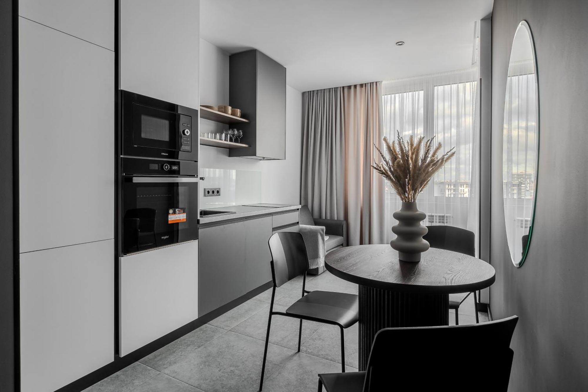77 Views Apartments By Inshi Lviv Buitenkant foto